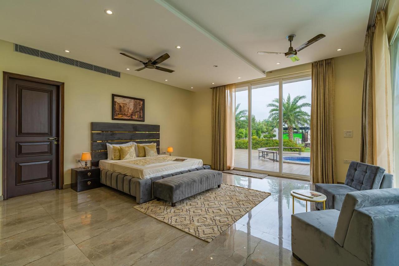 Stayvista At Blanc Belle With Outdoor Pool Sohna Buitenkant foto