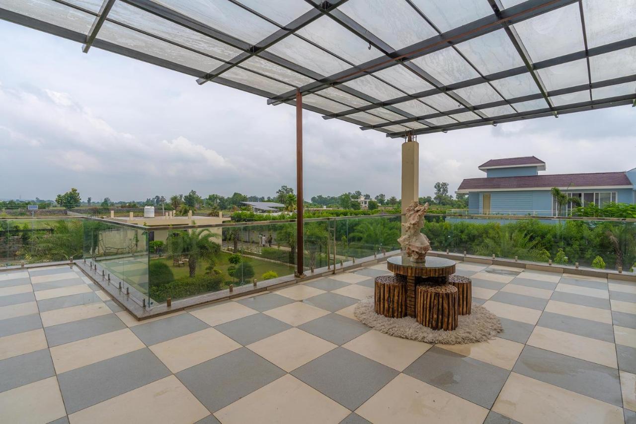 Stayvista At Blanc Belle With Outdoor Pool Sohna Buitenkant foto